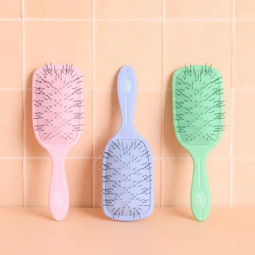 Miniatura 14 de Wet Brush Go Green - Cepillo desenredante de pelo grueso, cerdas IntelliFlex ultrasuaves con AquaVent - Afloja suavemente los nudos mientras