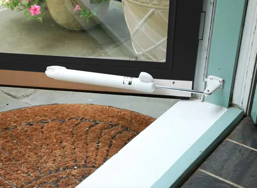 Miniatura 2 de Touch 'n Hold Smooth Door Closer – Kit Individual (Blanco) – Cierrapuertas de Servicio Estándar con Función de Retención con Botón Táctil