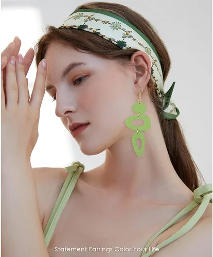 Miniatura 2 de GELVTIC Aretes de cuero genuino para mujeres y niñas, geométricos, grandes, colgantes, de corazón, gancho, hechos a mano, coloridos, ligeros, regalo
