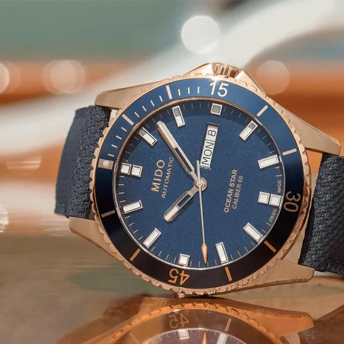 Miniatura 9 de MIDO Ocean Star 200 - Swiss Automatic Watch for Men - 42.5mm Stainless Steel Case - Day/Date Calendar - Rotating Bezel - 200m Water Resistance