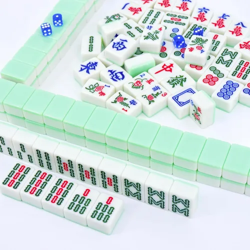 Miniatura 3 de Juego de mahjong chino, 144 azulejos grandes de melamina Mahjong (1.57 pulgadas, verde) con 4 dados, 80 fichas de póquer y una bolsa