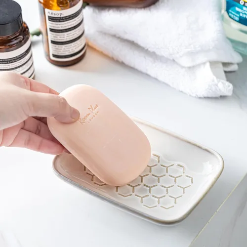 Miniatura 2 de Gomakren Jabonera para ducha, soporte de cerámica para jabón con diseño de panal, bandeja ahorradora de jabón para fregadero de cocina y baño, Beige