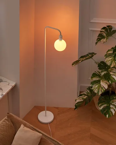 Miniatura 8 de ONEWISH Lámpara de pie para sala de estar, lámpara de pie minimalista con bombilla LED moderna, vidrio blanco esmerilado de 6 pulgadas, 1800 K