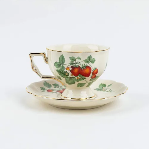 Miniatura 5 de Juego de taza de té y platillo, diseño de fresa, 7.4 onzas, taza de café de cerámica con platillo y cuchara, taza de café vintage con ribete dorado