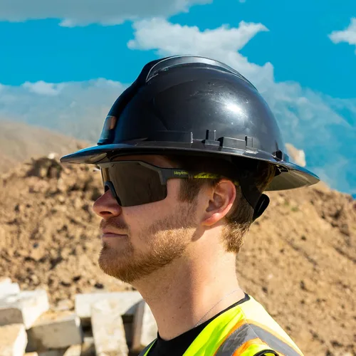 Miniatura 7 de HexArmor Shockwave Gafas de seguridad para trabajo ANSI Z87+, UV, antivaho, polarizadas Marco blanco y negro