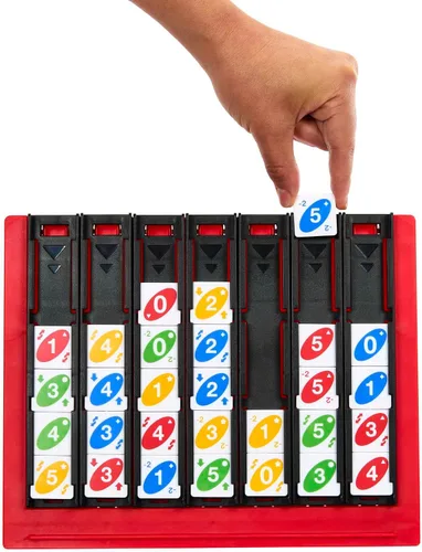 Miniatura 7 de Mattel Games UNO Quatro - Juego con fichas de colores y cuadrícula de plástico para adultos, familia y fiestas, de 2 a 4 jugadores a partir de 7 años