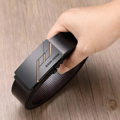 Miniatura 7 de BISON DENIM - Cinturón de cuero genuino con trinquete ajustable para hombre, hebilla automática, cinturón negro para jeans