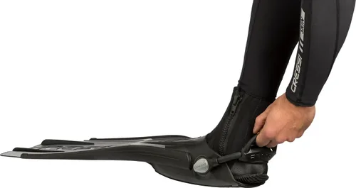 Miniatura 6 de Cressi Aletas de tacón abierto para adultos con correa elástica para buceo - Fuerza, potencia, comodidad, estética, ligereza - Thor EBS: Made in