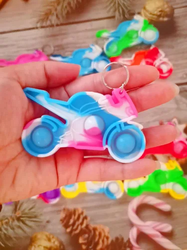 Miniatura 3 de Paquete de 30 mini juguetes sensoriales a granel para aliviar la ansiedad, regalos de fiesta para el aula, formas de motocicleta deportiva