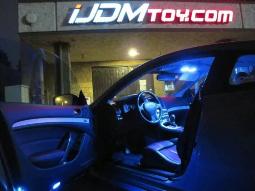 Miniatura 3 de iJDMTOY 10 bombillas de repuesto ultra azules de un solo emisor 1 LED 168 175 194 2825 W5W T10 compatibles con luces interiores de automóvil, luces