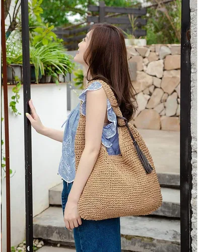 Miniatura 8 de Bolso de hombro de paja grande suave tejido a mano con borlas negras Boho paja asa tote retro verano playa bolsa de ratán bolso