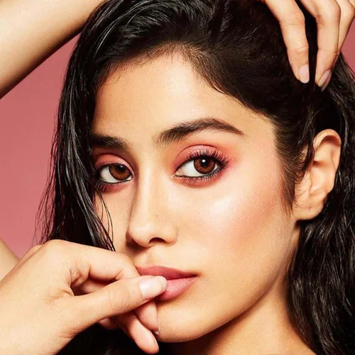 Miniatura 6 de Nykaa Cosmetics Eyes On Me - Paleta de sombra de ojos 10 en 1, Daydreaming, 1 unidad, maquillaje intenso de ojos con pigmentos, sombra de ojos
