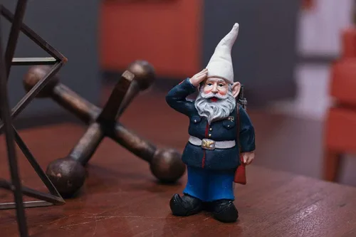 Miniatura 4 de Zeckos Vestido de saludo de 8 pulgadas de alto Blues Bill U.S. Marine Military Garden Gnomo Estatua - Decoración patriótica para interiores