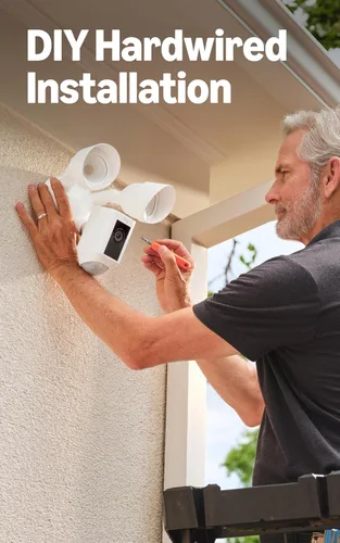Miniatura 6 de Cámara con reflector cableada Ring Plus: seguridad en exteriores para tu casa o negocio con video HD de 1080p activado por movimiento y reflectores