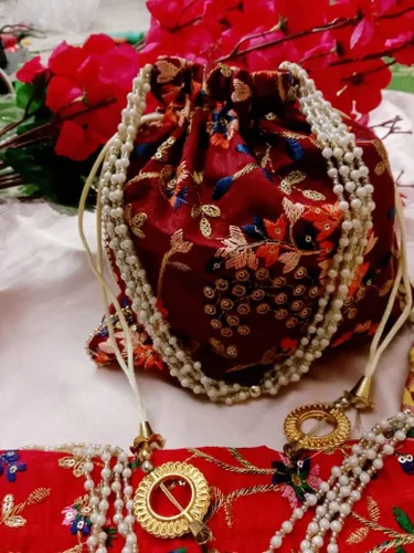 Miniatura 5 de Bolsa de seda bordada para mujer, diseño Potli, bolso de mano para mujer