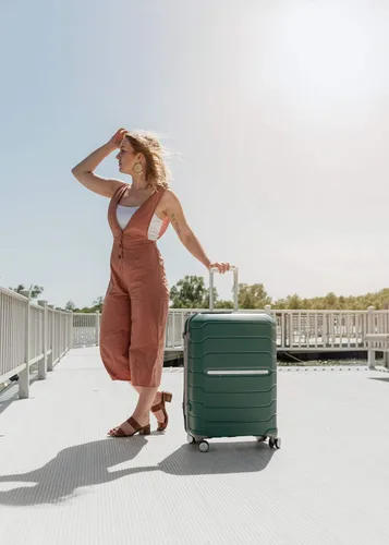 Miniatura 3 de Samsonite Freeform Maleta rígida, expandible con ruedas dobles giratorias, Verde salvia