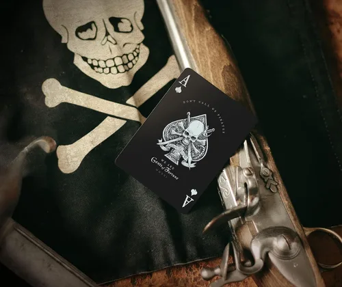 Miniatura 3 de Gents of Fortune - Juego de cartas de la Edición Bandera Negra impermeable de Gent Supply