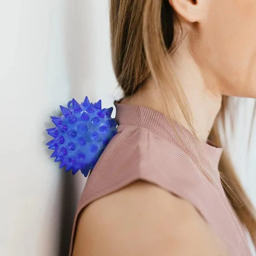 Miniatura 4 de Paquete de 6 bolas sensoriales con puntas que brillan en la oscuridad, para aliviar el estrés, bolas sensoriales con pinchos, bolas de goma