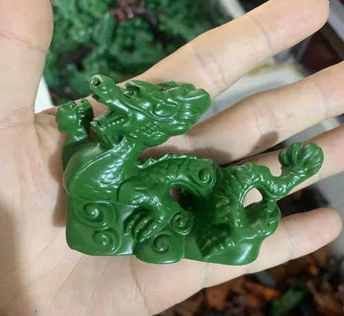 Miniatura 2 de RCFINE Estatua de dragón pequeña de madera china Feng Shui Dragon Figurines 2024 Año del Dragón Regalo Escultura de dragón para el éxito de la Negro