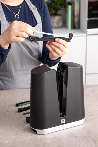 Miniatura 3 de ZWILLING V-Edge - Afilador de cuchillos, color negro