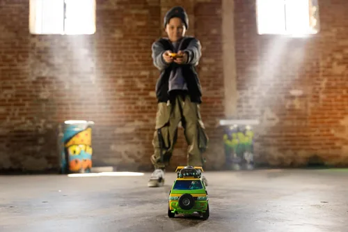 Miniatura 7 de Teenage Mutant Ninja Juguete de tortugas, vehículo RC Pizza Blaster con 6 lanzadores de pizza de espuma, juguete de control remoto TMNT para niños