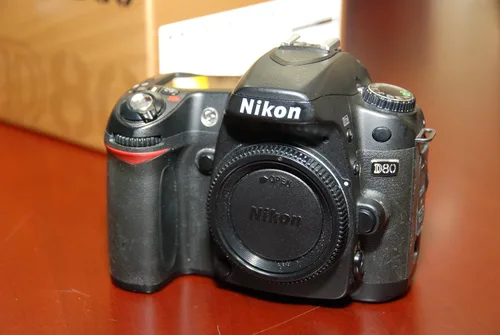Miniatura 2 de Nikon Cámara digital solo para el cuerpo D80