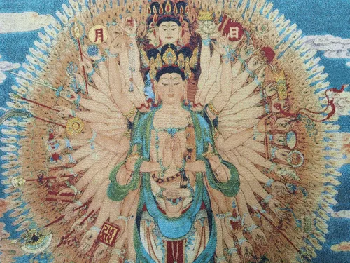 Miniatura 5 de Bordado de seda tibetano Thangka budismo 1000 manos 1000 caras Kwan Yin Tangka Guanyin Avalokitesvara colgante de pared para decoración del hogar