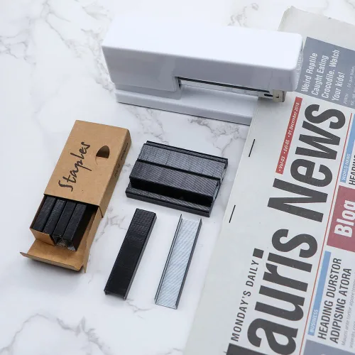 Miniatura 5 de Staples - Paquete de 4 repuestos para grapadoras sin atascos, estándar 26/6, 1/4 pulgadas, 4000 unidades en total