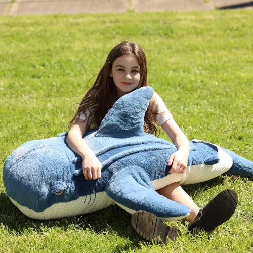 Miniatura 6 de Tezituor Peluche de tiburón ballena gigante de 51 pulgadas, almohada corporal grande de peluche de tiburón ballena azul de 4.3 pies para niñas