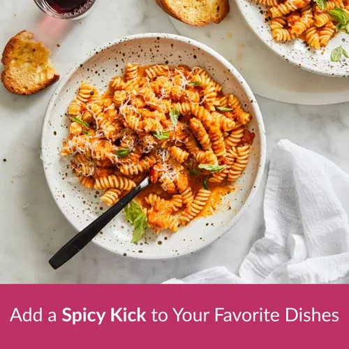 Miniatura 6 de DeLallo Salsa de pasta de vodka picante, hecha con queso parmesano y pimiento rojo triturado, hecha a mano en pequeños lotes, rica textura cremosa