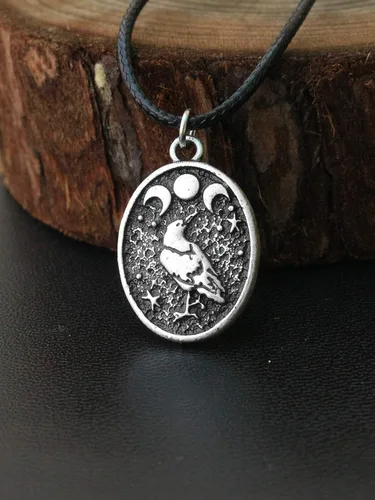 Miniatura 6 de HAQUIL Raven Necklace, Wiccan Raven Triple Moon Goddess Charm Pendant, Raven Jewelry Gift for Men and Women