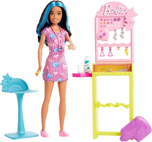 Barbie First Jobs HKD78 - Juego de patrón con muñeca ficticia, estación de perforación de oreja con herramienta de perforación, 10 pares de aretes y