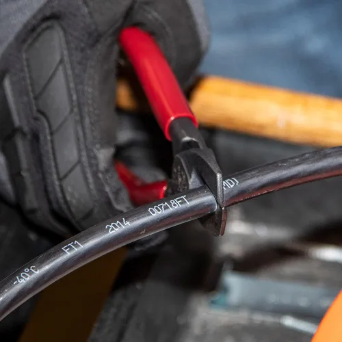 Miniatura 6 de Klein Tools Cortador de cables 63215, fabricado en Estados Unidos, compacto de alto apalancamiento de 6.5 pulgadas, forjado de acero fabricado