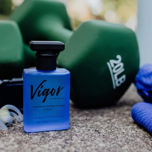 Miniatura 4 de RawChemistry Vigor - Una colonia con infusión de feromonas para hombres, 1 oz.