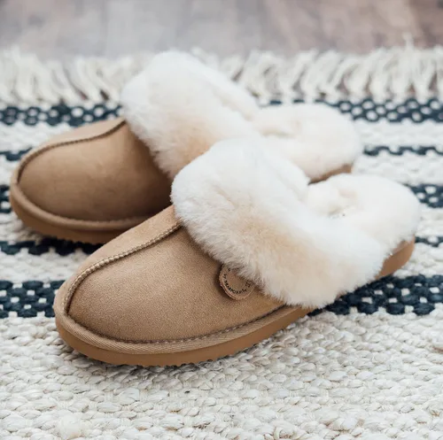 Miniatura 15 de Dearfoams Women's Fireside Sydney Shearling Fur IndoorOutdoor Scuff Slipper with Wide Widths
