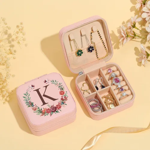 Parima Regalo para mujeres Idea de regalo para adolescentes adolescentes Joyero de viaje con inicial rosa Joyero pequeño para mujeres y niñas