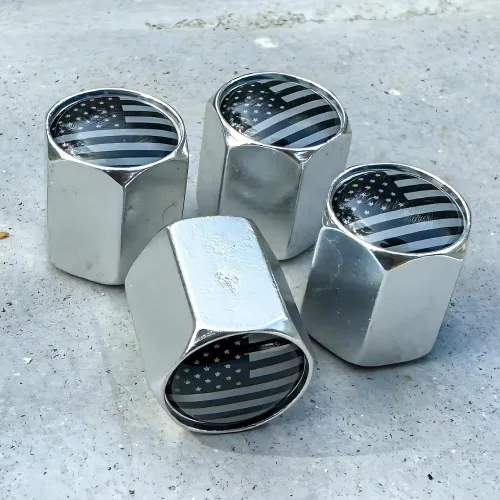 Miniatura 10 de TACTILIAN Tapones de válvula de neumático con bandera estadounidense, paquete de 4 unidades, aluminio templado negro con junta tórica de goma, tapas