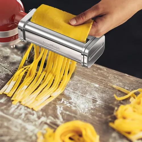 Miniatura 6 de Accesorio para hacer pasta para batidora de pie KitchenAid, incluye rollo de hojas de pasta, cortador de espaguetis, cortador de fettuccine