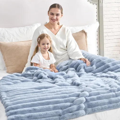 Miniatura 52 de Cozy Bliss Manta de Tiro de Piel Sintética para Sofá, Manta de Felpa Acogedora y Cálida a Rayas para Sofá Dormitorio Sala de Estar, 50 x 60 Pulgadas