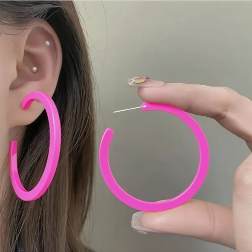 Aretes de neón de Halloween para mujer, estilo vintage de los años 80 y 90, aretes tipo dormilona en forma de C, aretes de aro acrílicos ligeros de