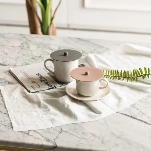 Miniatura 6 de Carrotez Paquete de 2 tapas de silicona para tazas, tapas para tazas de 4.3 pulgadas, tapas de silicona reutilizables para tazas de café y té