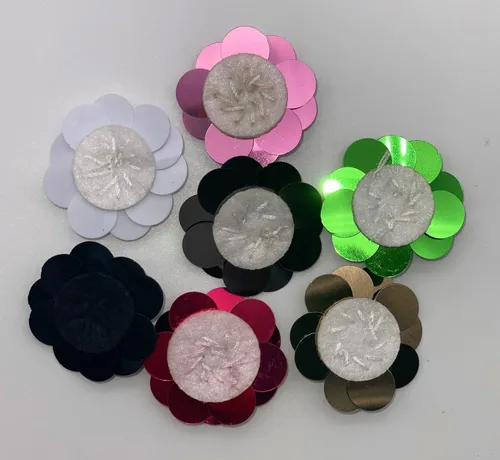 Miniatura 5 de Paquete de 12 apliques de lentejuelas multicolor de 1 1/4 pulgadas, cuentas de cristal, mezcla de flores para coser en tela, accesorio de ropa