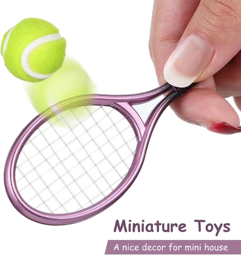 Miniatura 3 de Kisangel 2 juegos de mini raquetas de tenis y bolas, kit deportivo de casa de muñecas en miniatura a escala 1:12, decoraciones realistas
