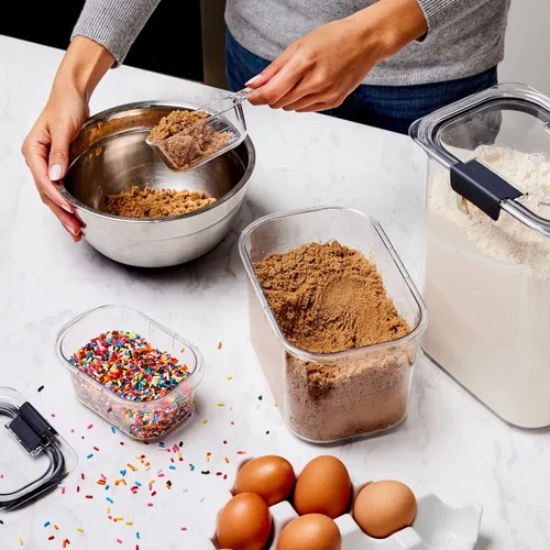 Miniatura 13 de Rubbermaid Brilliance - Recipientes de almacenamiento de alimentos sin BPA con tapas herméticas para cocina y despensa, incluye 3 recipientes
