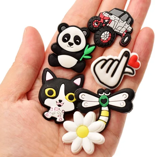 Miniatura 8 de Papacharms Lote de dijes para zapatos al azar diferentes 305070100150200 piezas de PVC mezclados vibrantes y lindas formas para decoración