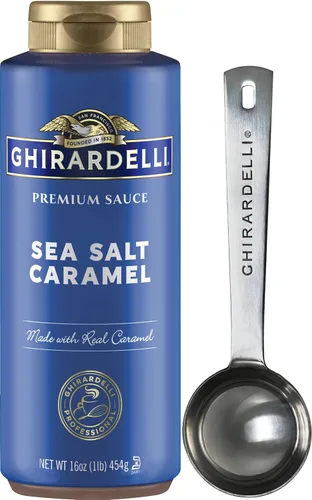 Ghirardelli Salsa con sabor a caramelo de sal marina, botella exprimible de 16 onzas con cuchara de barista estampada Ghirardelli