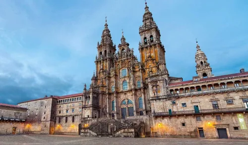 Miniatura 3 de 1999 España Colgante Moneda de 5 Ct Camino de Santiago Catedral Compostela Galicia Camino de Santiago Apóstol Orense Ferrol Cristianismo Praza do