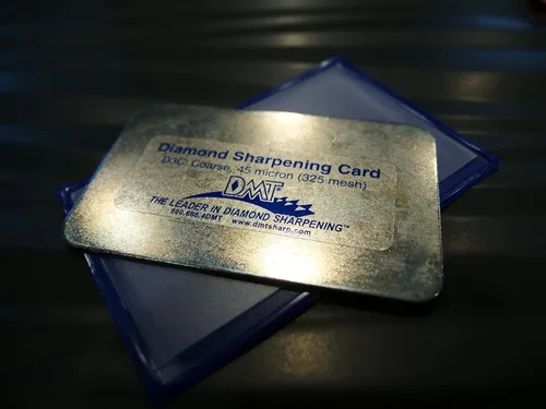 Miniatura 5 de DMT (Diamond Machining Technology) D3C - Afilador de cuchillos de 3 pulgadas de diámetro, grano grueso, tamaño de tarjeta de crédito, tamaño único