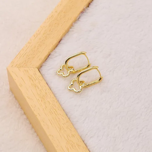 Miniatura 3 de ToHeart Aretes de trébol de oro para mujer, aretes de aro de trébol de oro de 14 quilates, ligeros, aretes de trébol de cuatro hojas, regalos