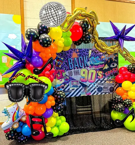 Miniatura 7 de Decoraciones de fiesta temática de los 90 y 80 de discoteca, kit de arco de 171 piezas con radio de discoteca retro, gafas, patines, nota musical